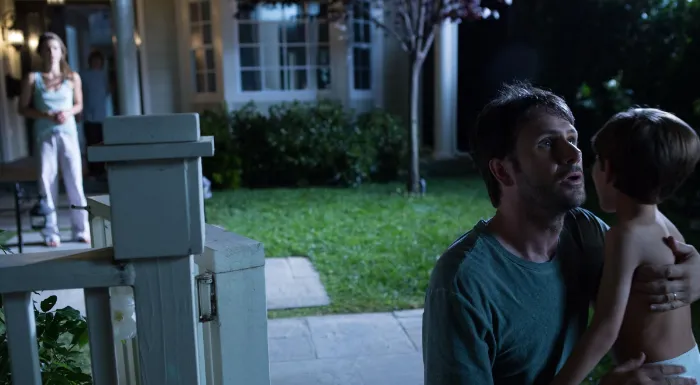 Scena iz filma Dark Skies(2013) 3