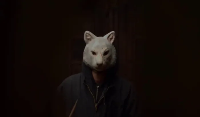 Scena iz filma You're Next(2011) 2
