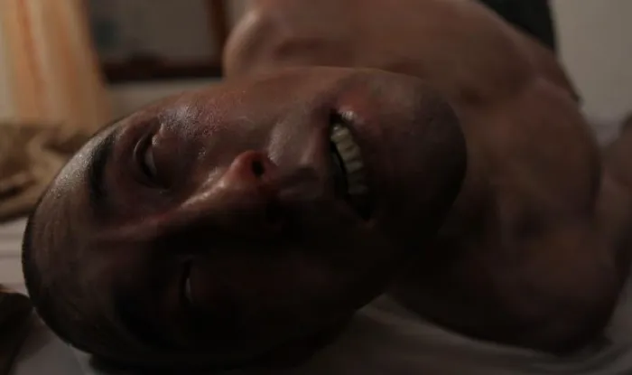 Scena iz filma Afflicted(2013) 2