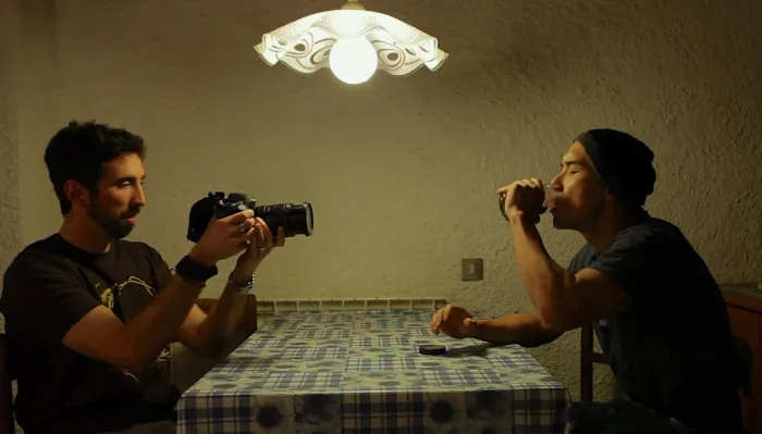 Scena iz filma Afflicted(2013) 1