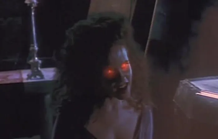 Scena iz filma Night of the Demons III(1997) 1