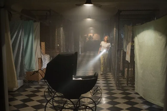 Scena iz filma Annabelle(2014) 2