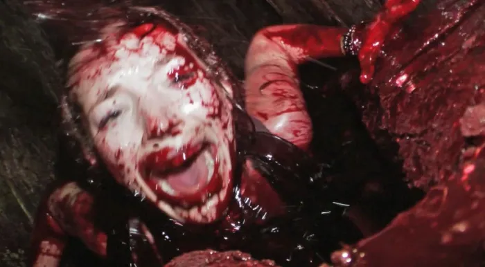 Scena iz filma As Above, So Below (2014) 2