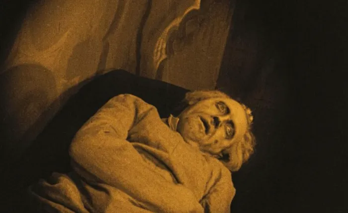Scena iz filma The Cabinet of dr. Caligari(1920) 3