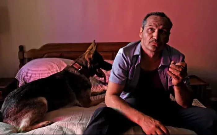 Scena iz filma Late Phases(2014) 1