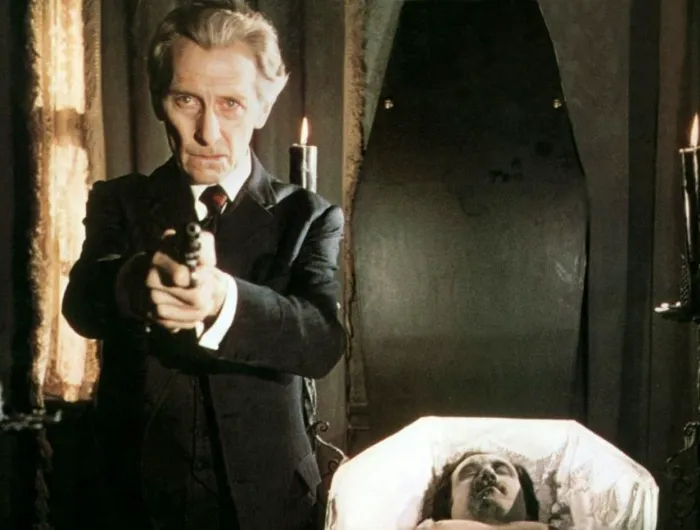 Scena iz filma Asylum(1972) 1