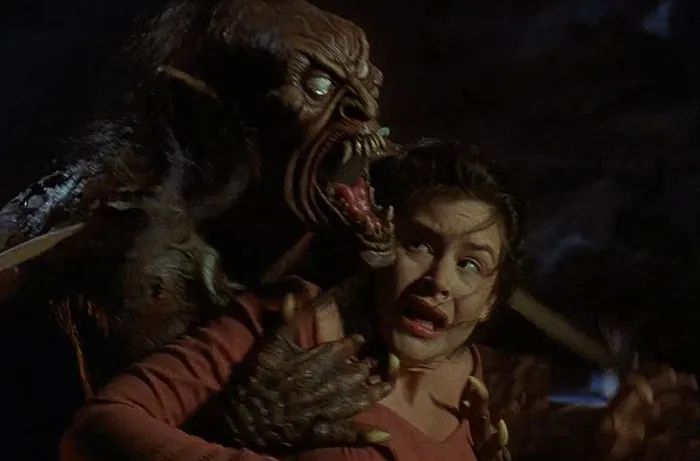 Scena iz filma Army of Darkness(1992) 1