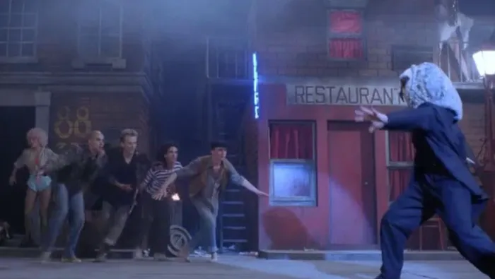 Scena iz filma StageFright: Aquarius(1987) 3