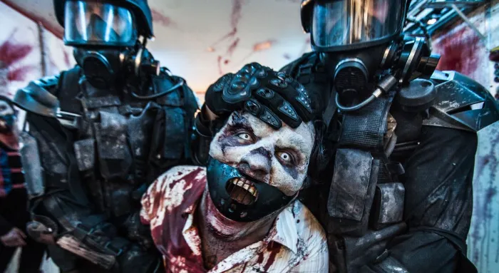 Scena iz filma Wyrmwood(2014) 2