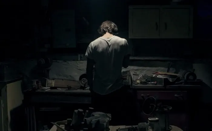Scena iz filma They Look Like People(2015) 3