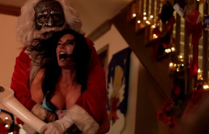 Scena iz filma All Through the House(2015) 3