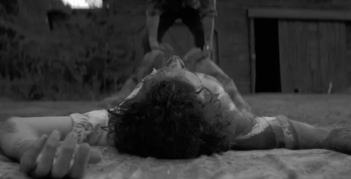 Scena iz filma The Eyes of My Mother(2016) 1