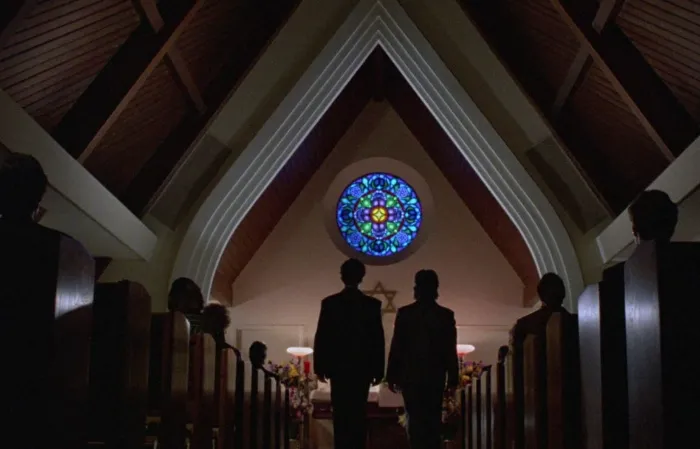 Scena iz filma Society(1989) 1