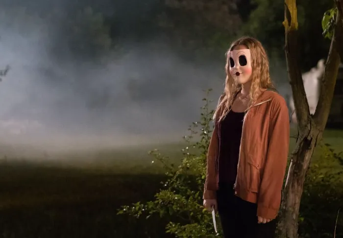 Scena iz filma The Strangers: Prey at Night(2018) 1