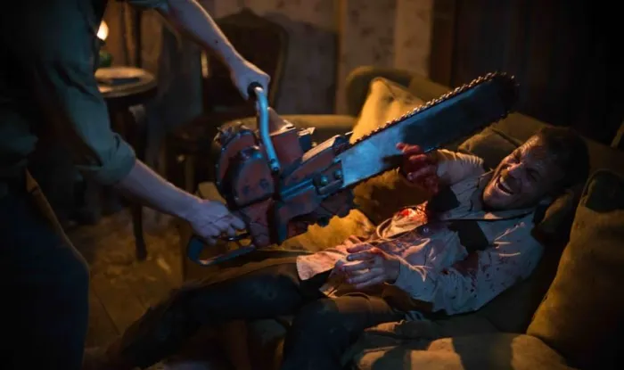 Scena iz filma Leatherface(2017) 3
