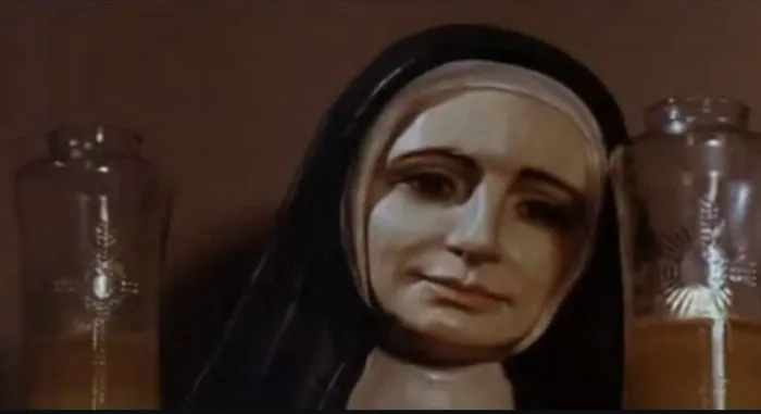 Scena iz filma Alice, Sweet Alice(1976) 1