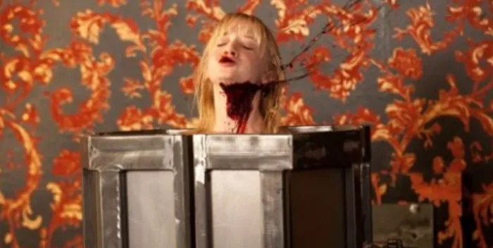 Scena iz filma The Collection(2012) 3