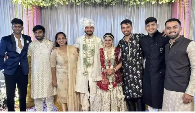 अब