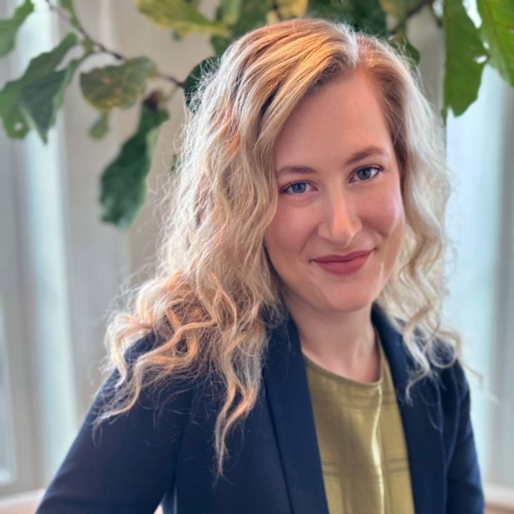 Dr. Abigail Elakman