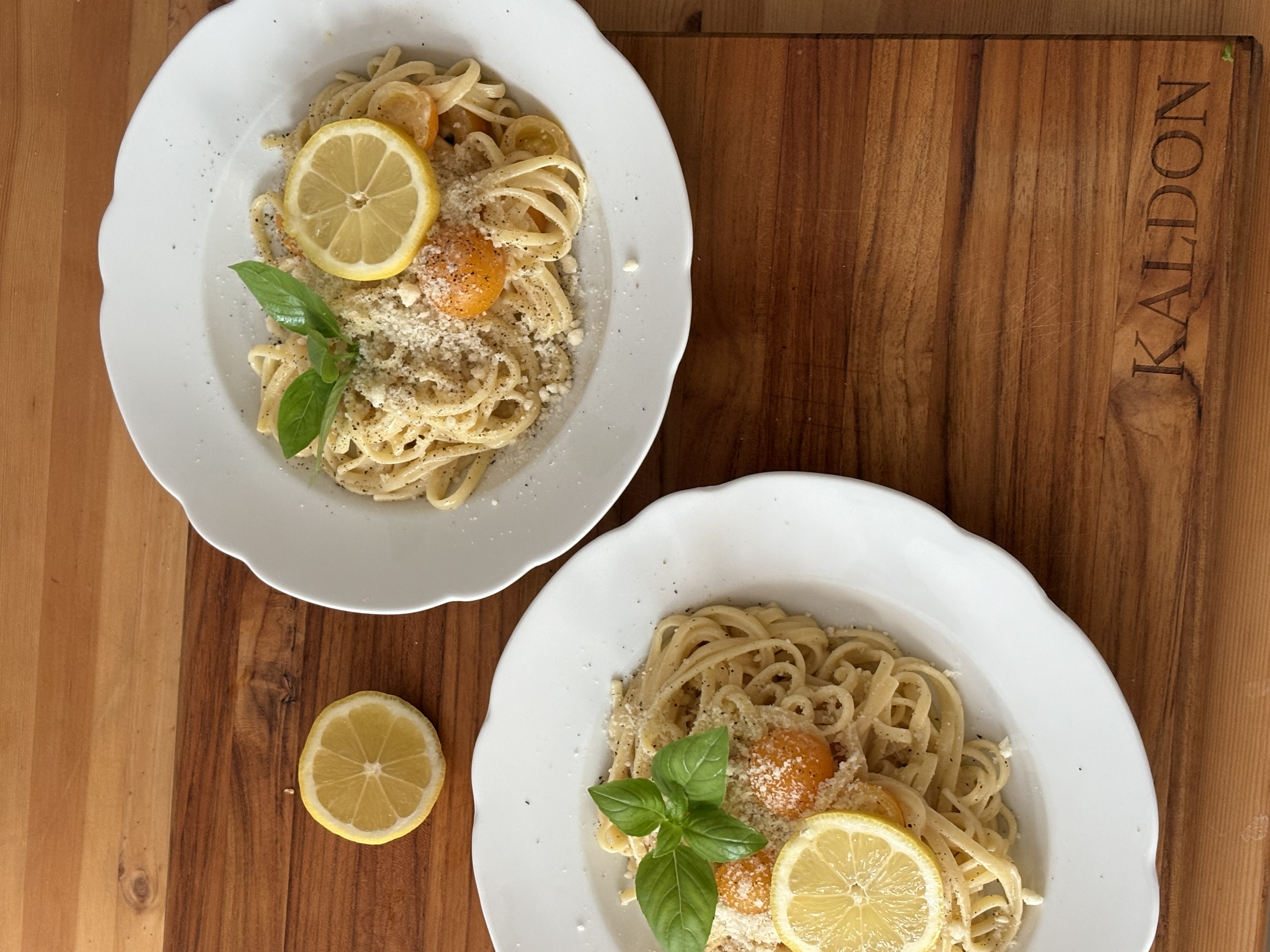 Linguine mit Zitronen-Basilikum-Parmesan