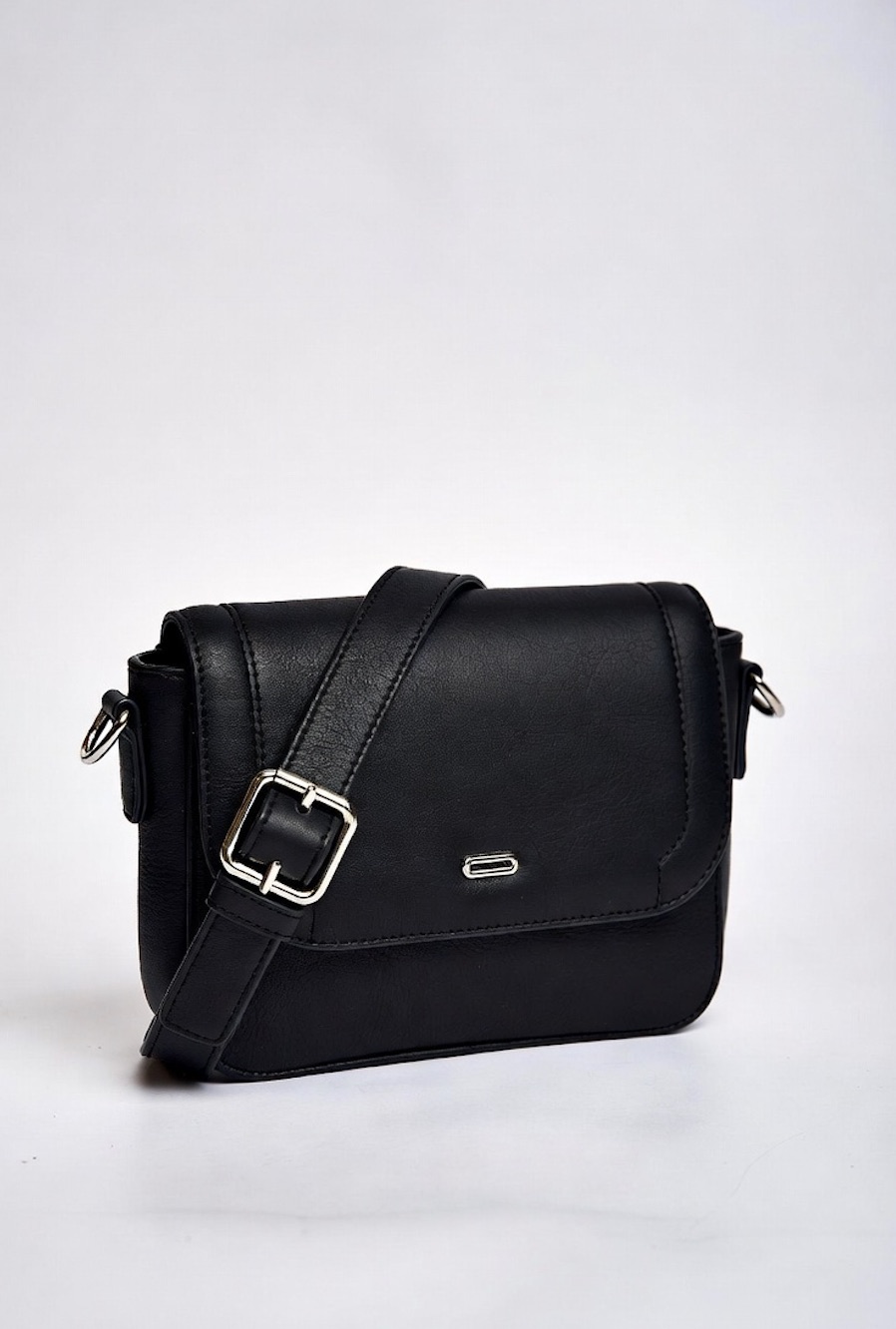 Sleek Leather Crossbody Purse