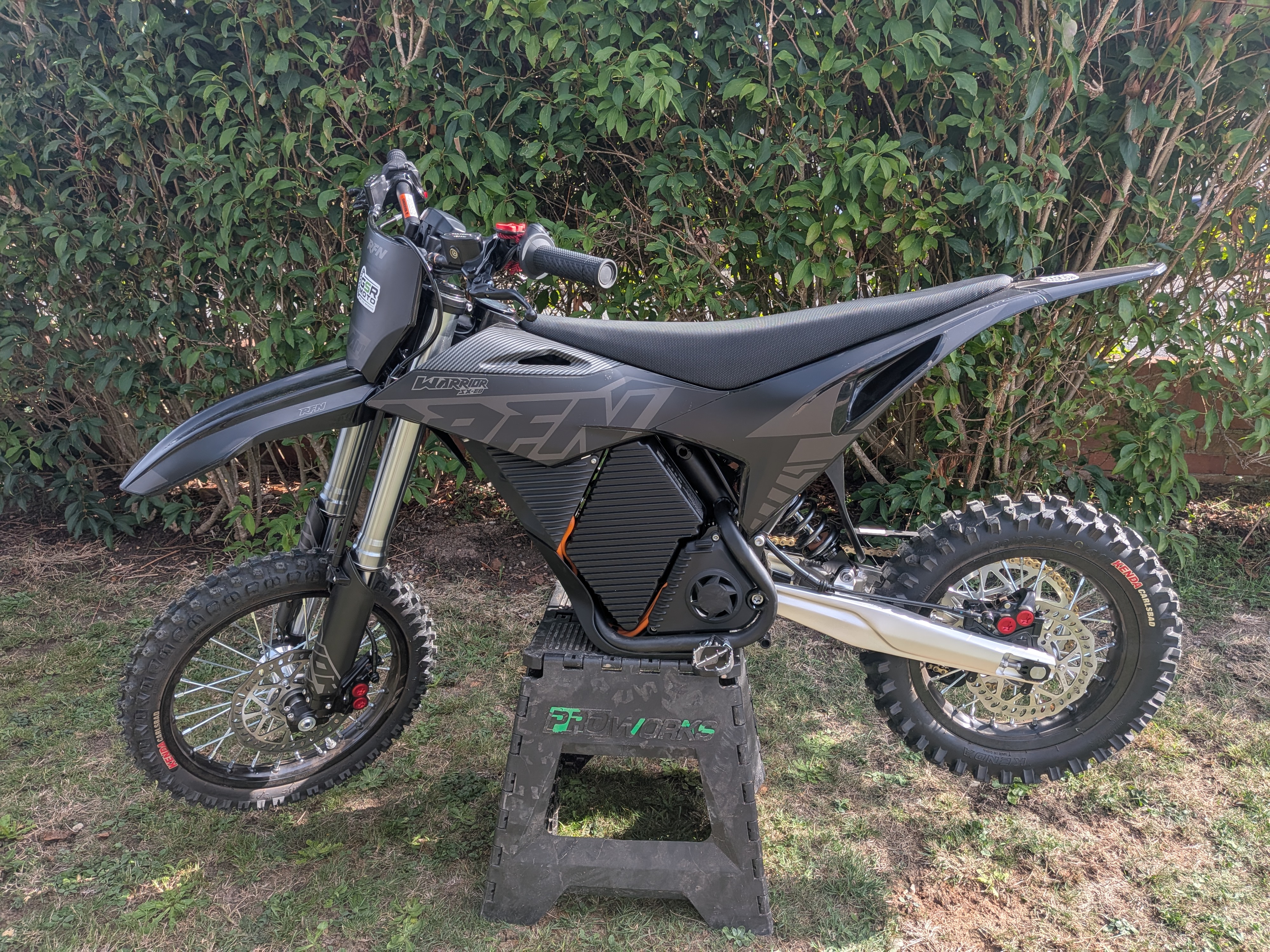 RFN Warrior Pro SX E-8