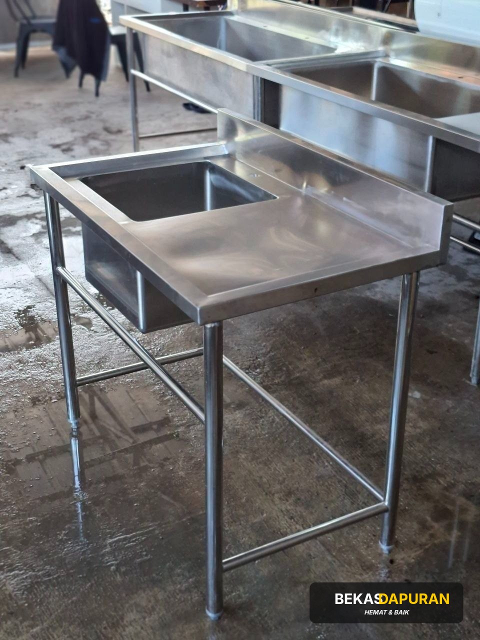 Sink 1 lubang sayap Ukuran P:100 × L:70 × T:85 Ukuran lubang : 50 × 50 x 30 thumbnail