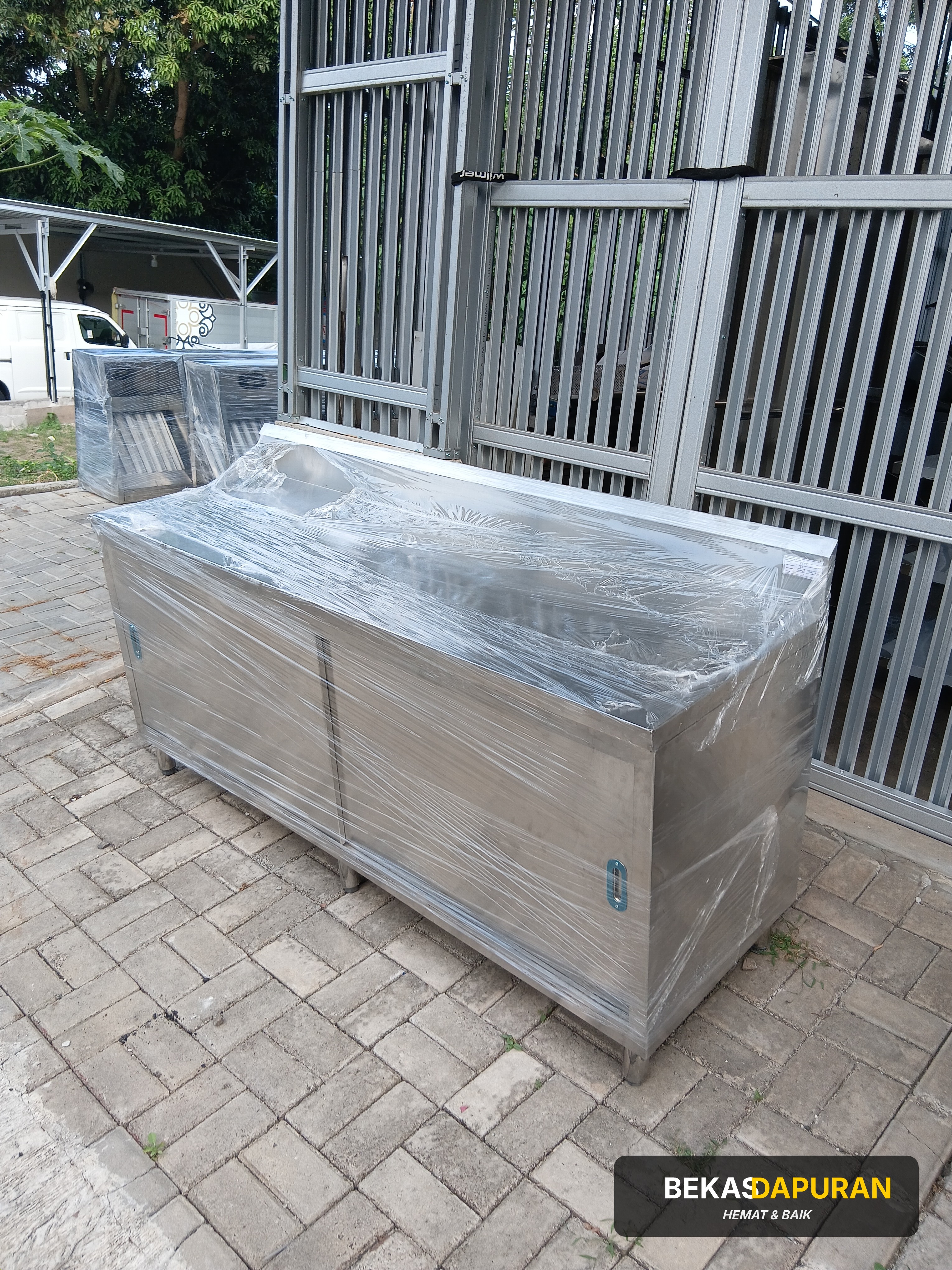 Meja kabinet pintu slide