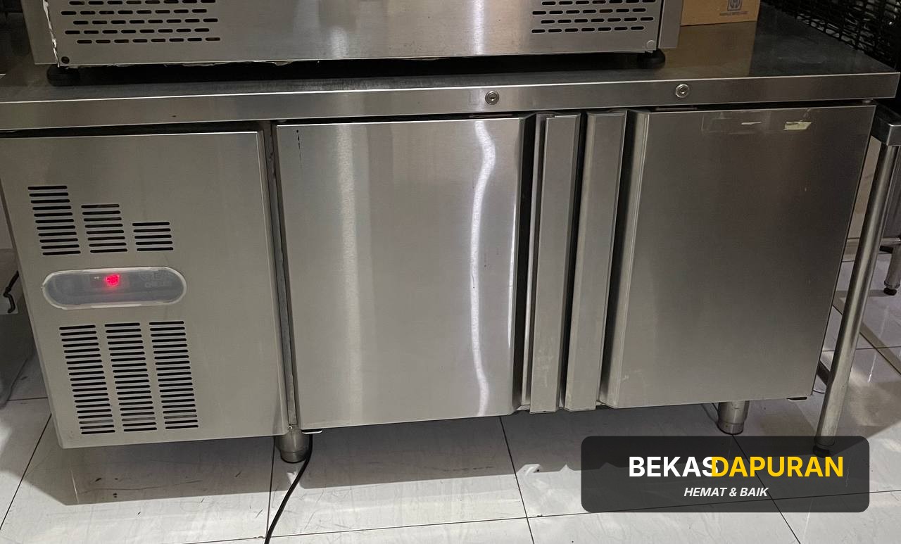 UNDERCOUNTER CHILLER 2 PINTU GEA  Uk P 150 cm x L 70 cm x T 85 cm thumbnail