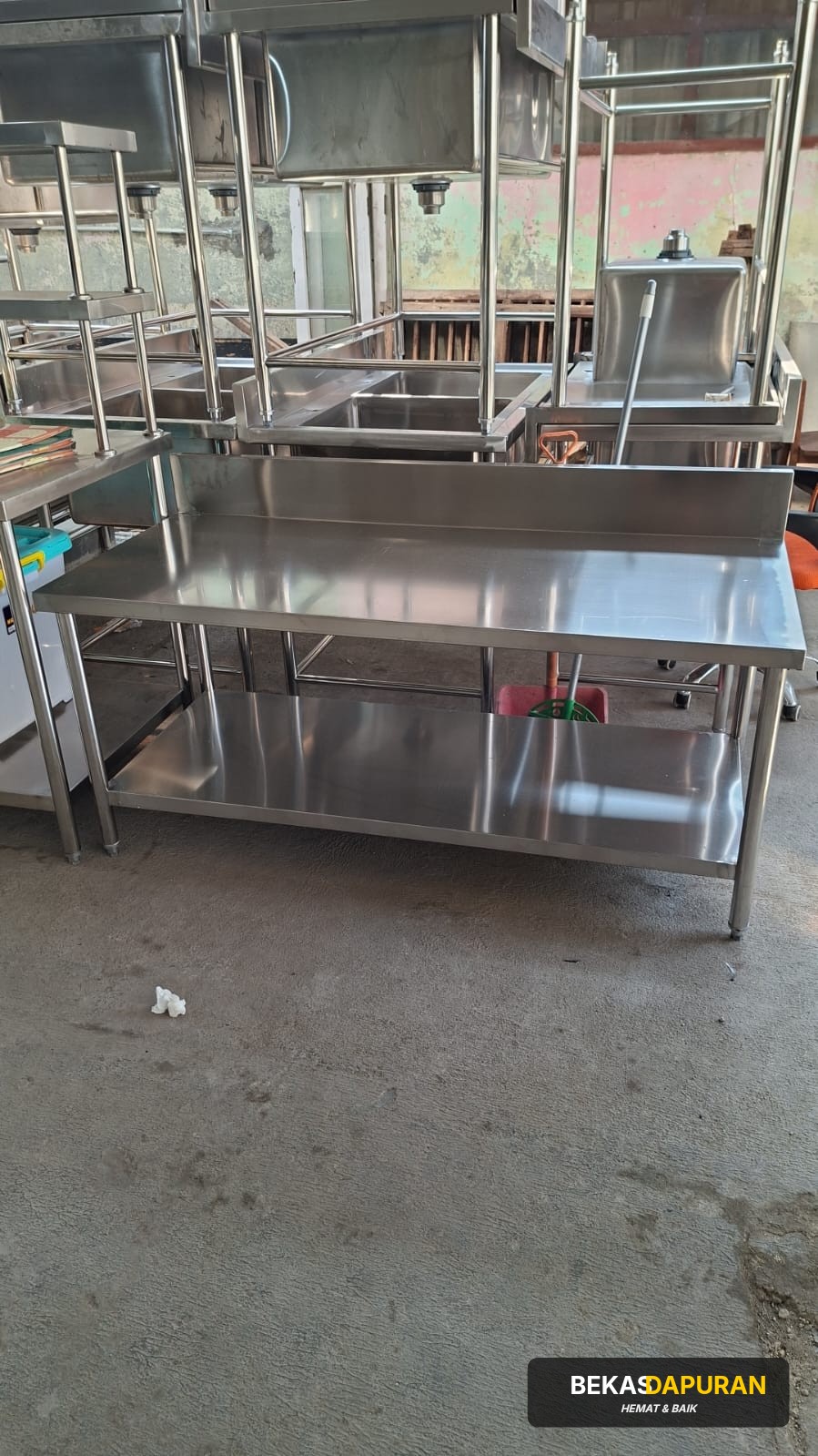 Meja kompor 2 susun backsplash