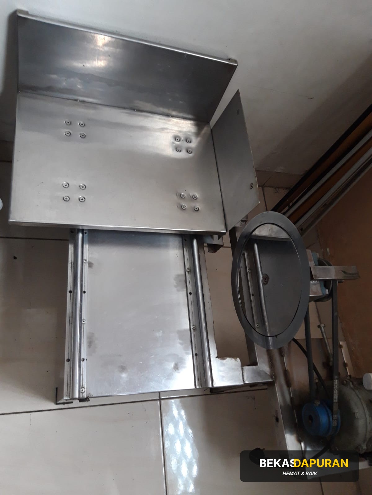 Meja 1 susun + 2 lubang pembuangan ukuran 120×70×85