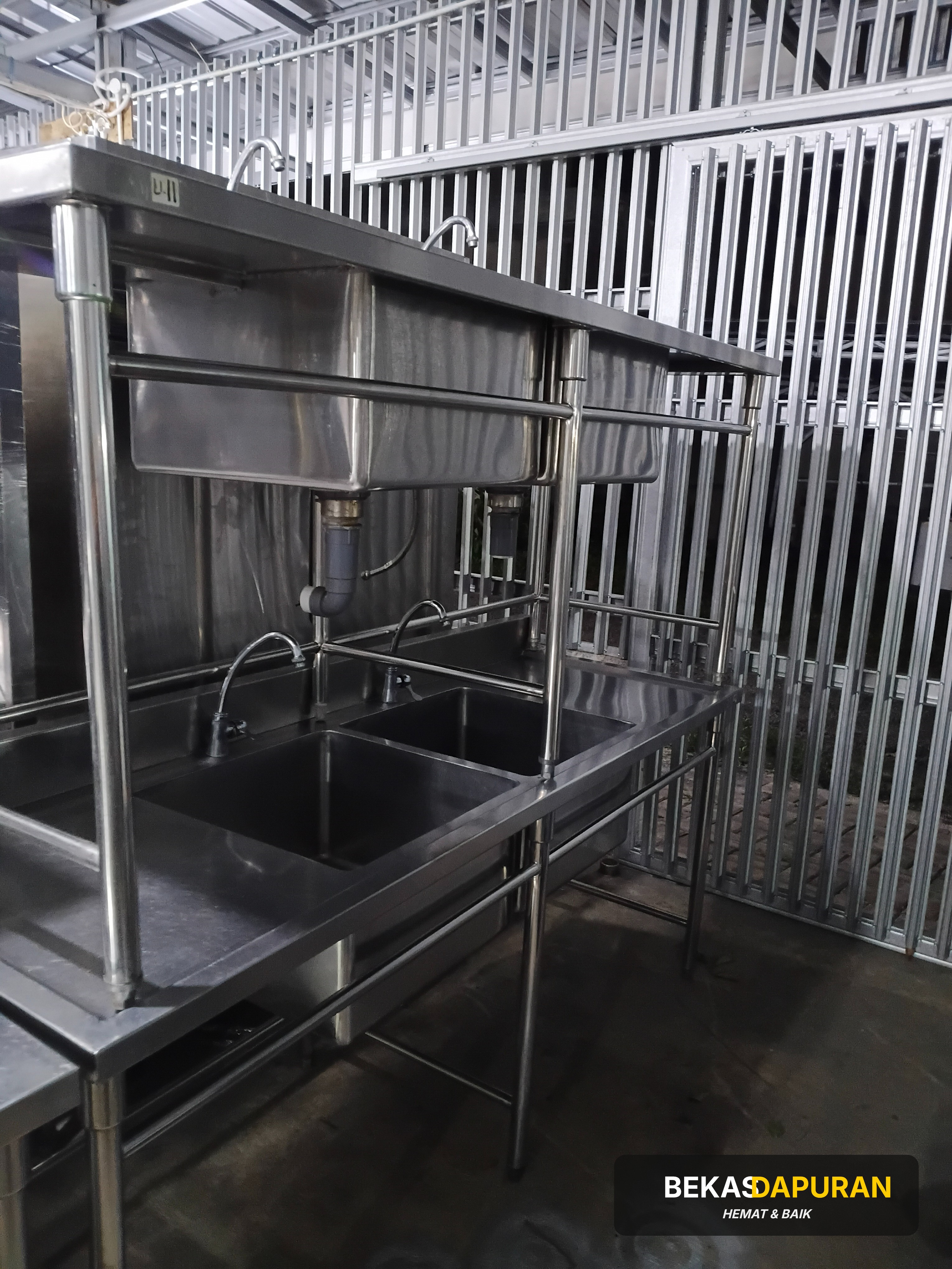 Sink 2 lubang sayap kanan kiri
