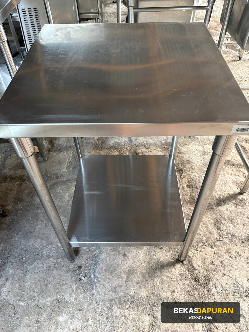 meja 2 susun ukuran 60x60x85