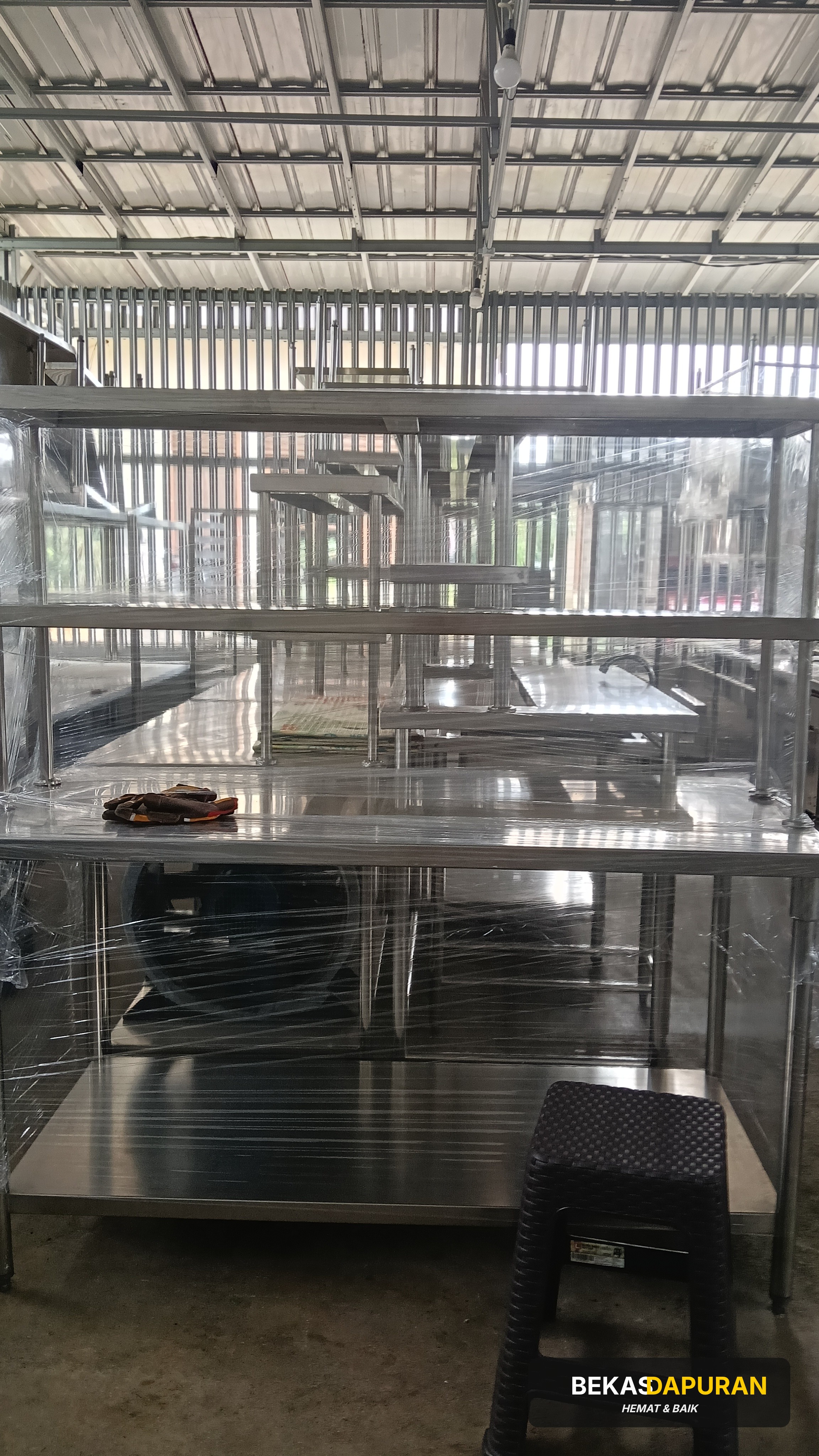 Meja 2 susun backsplash + uppershelf