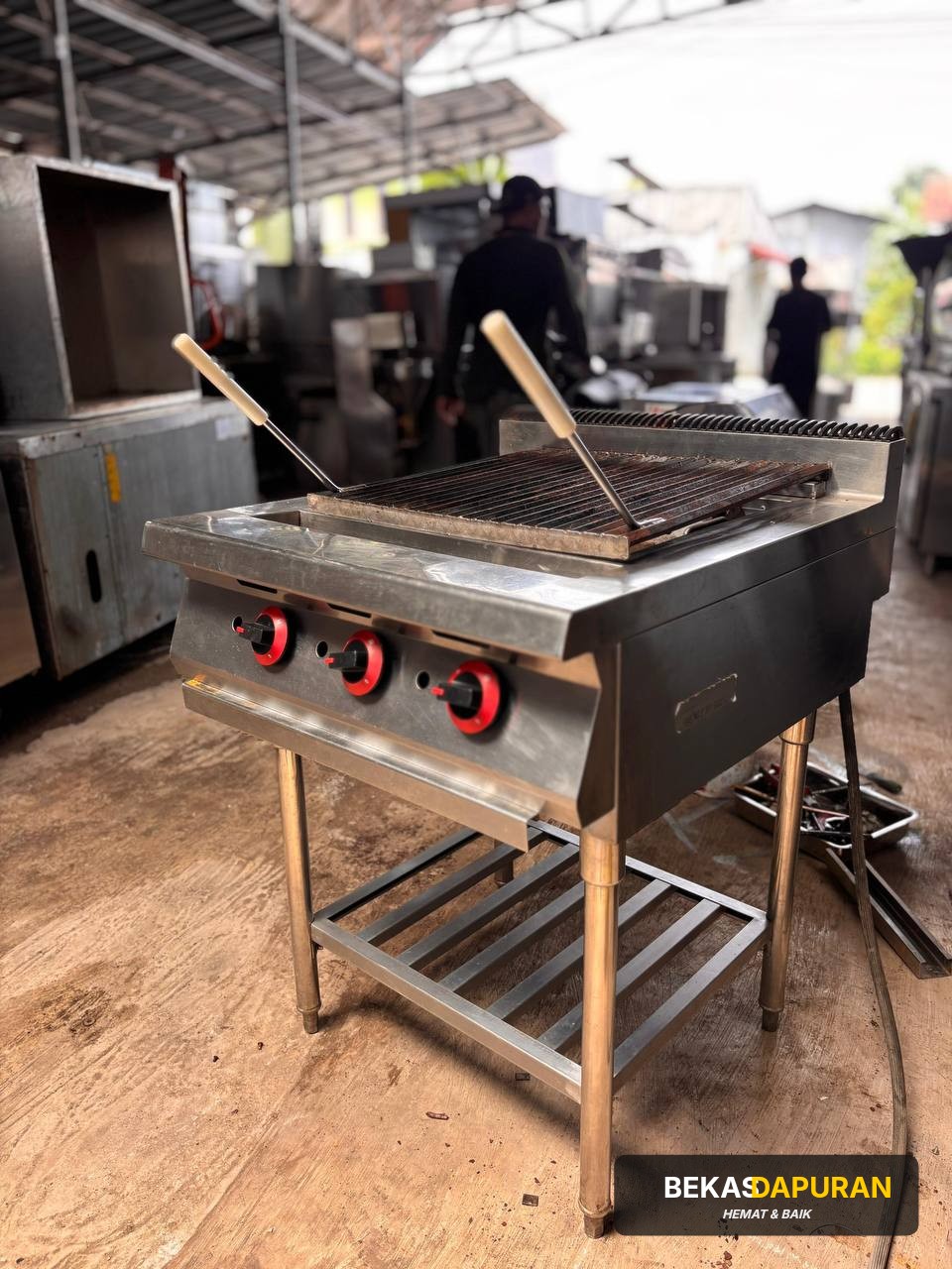 GRILL BATU LAVA  Ukuran 70x80x85 thumbnail