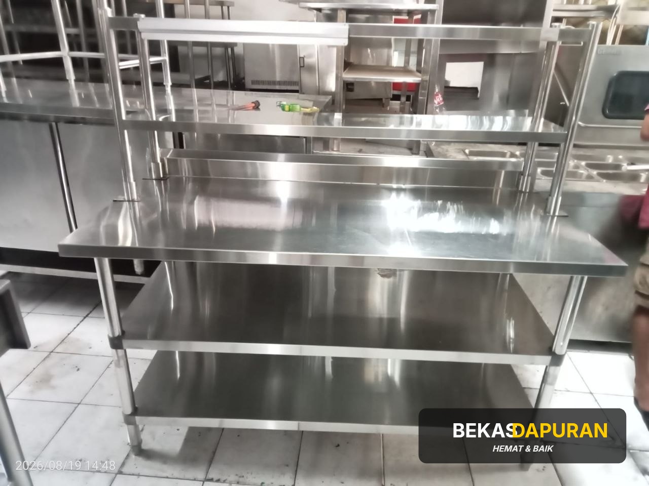 Meja 3 susun uppershelf