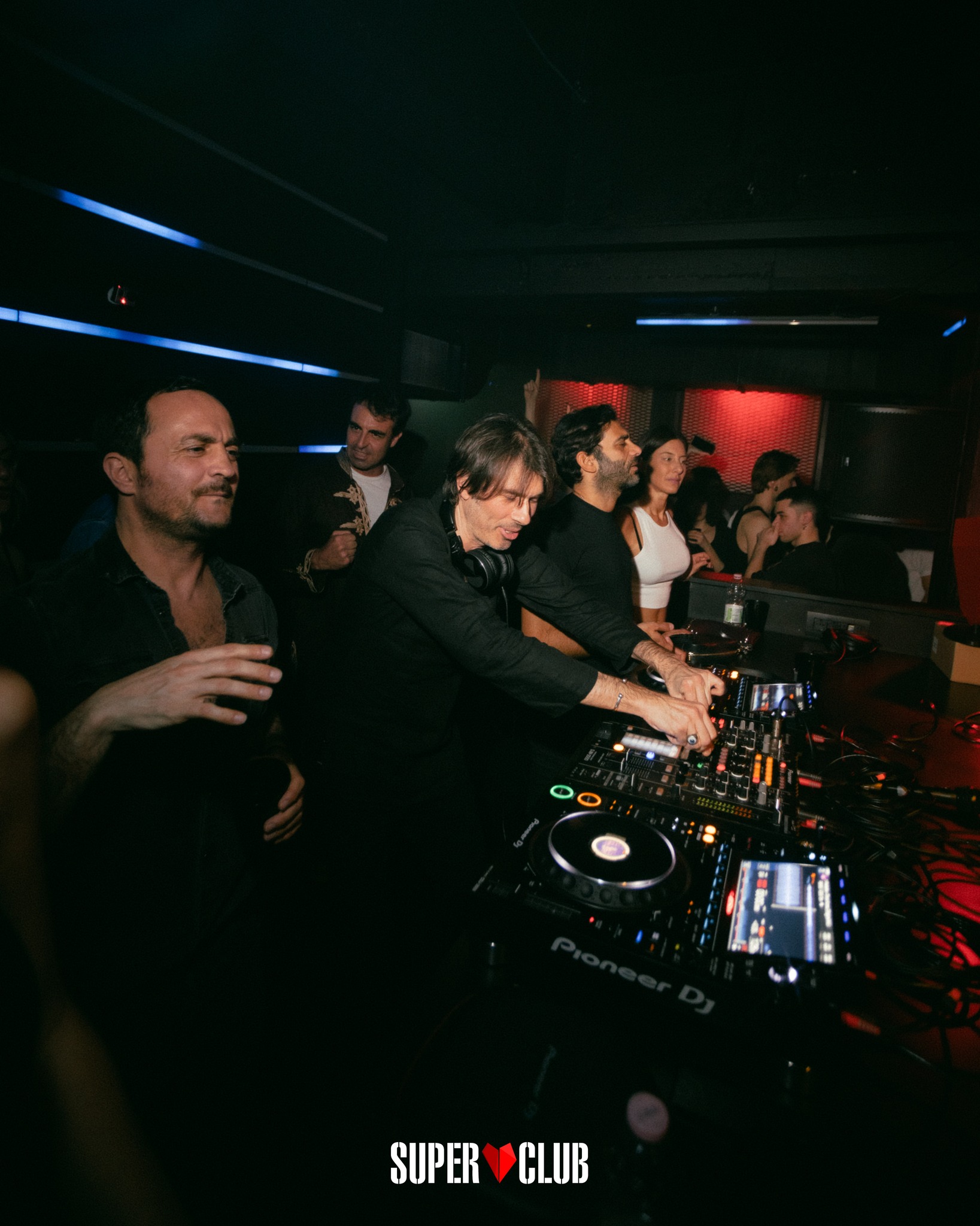 Super Club - Image 3