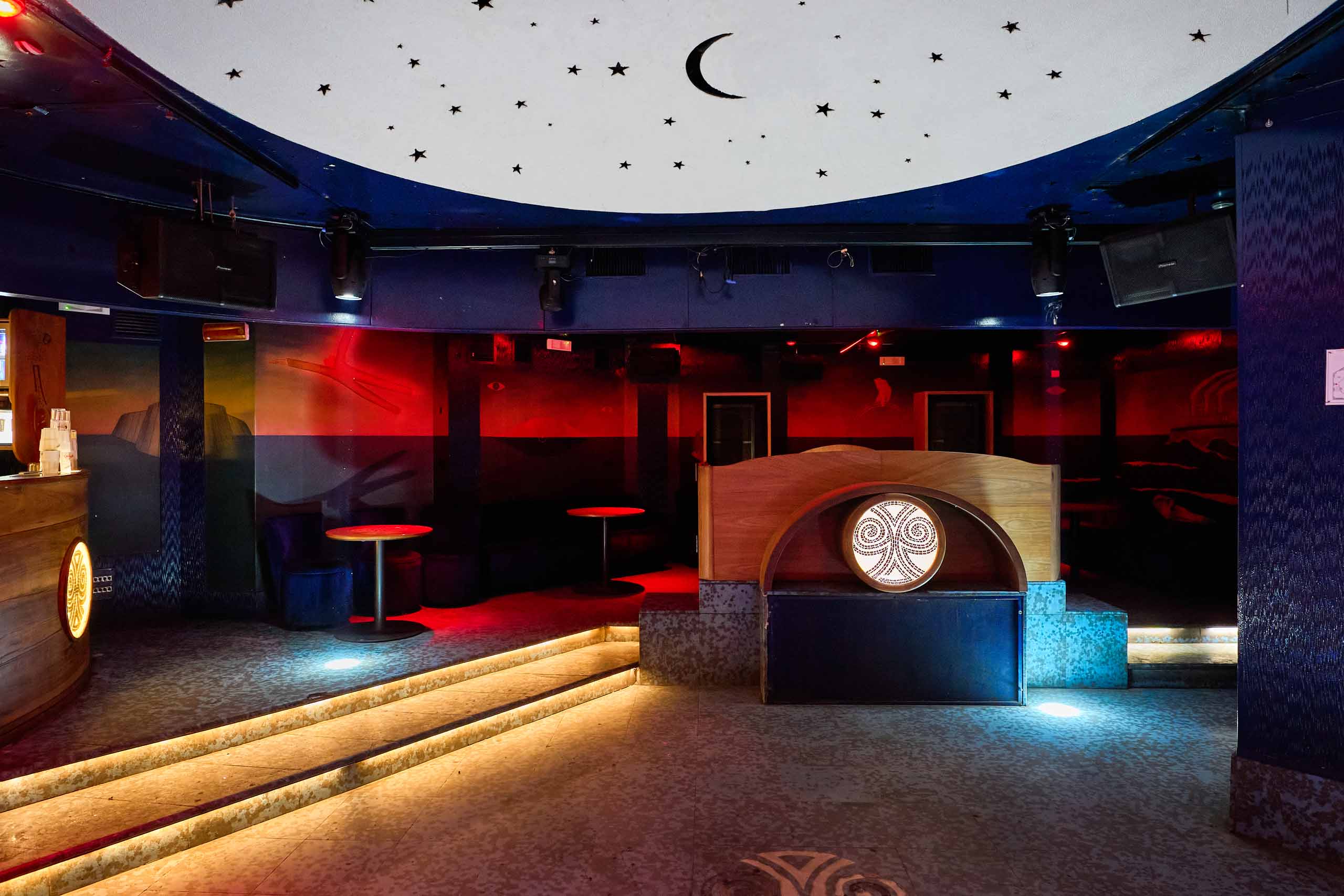 Nepentha Club - Image 1