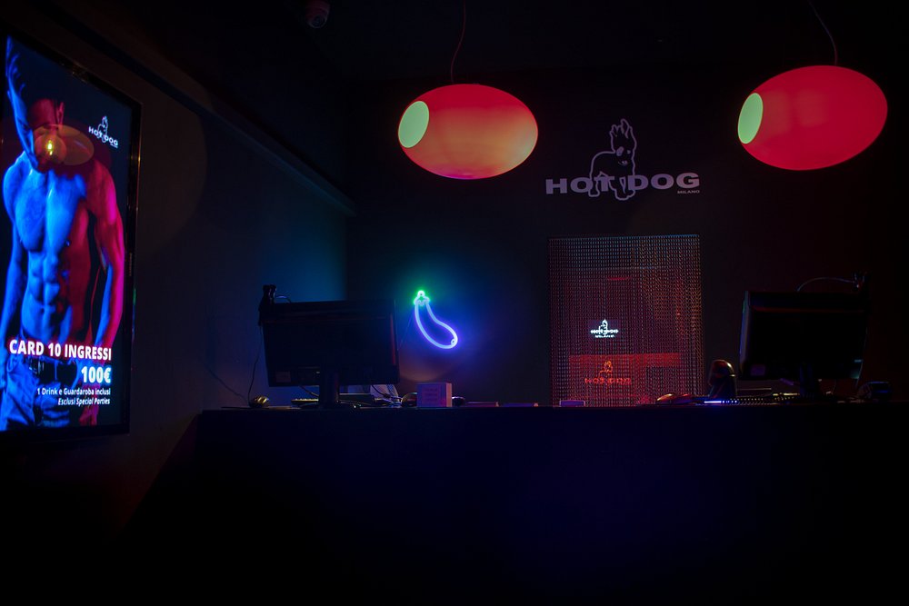 Hot Dog Club - Image 2