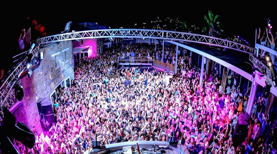 Paradise Beach Club - Image 4