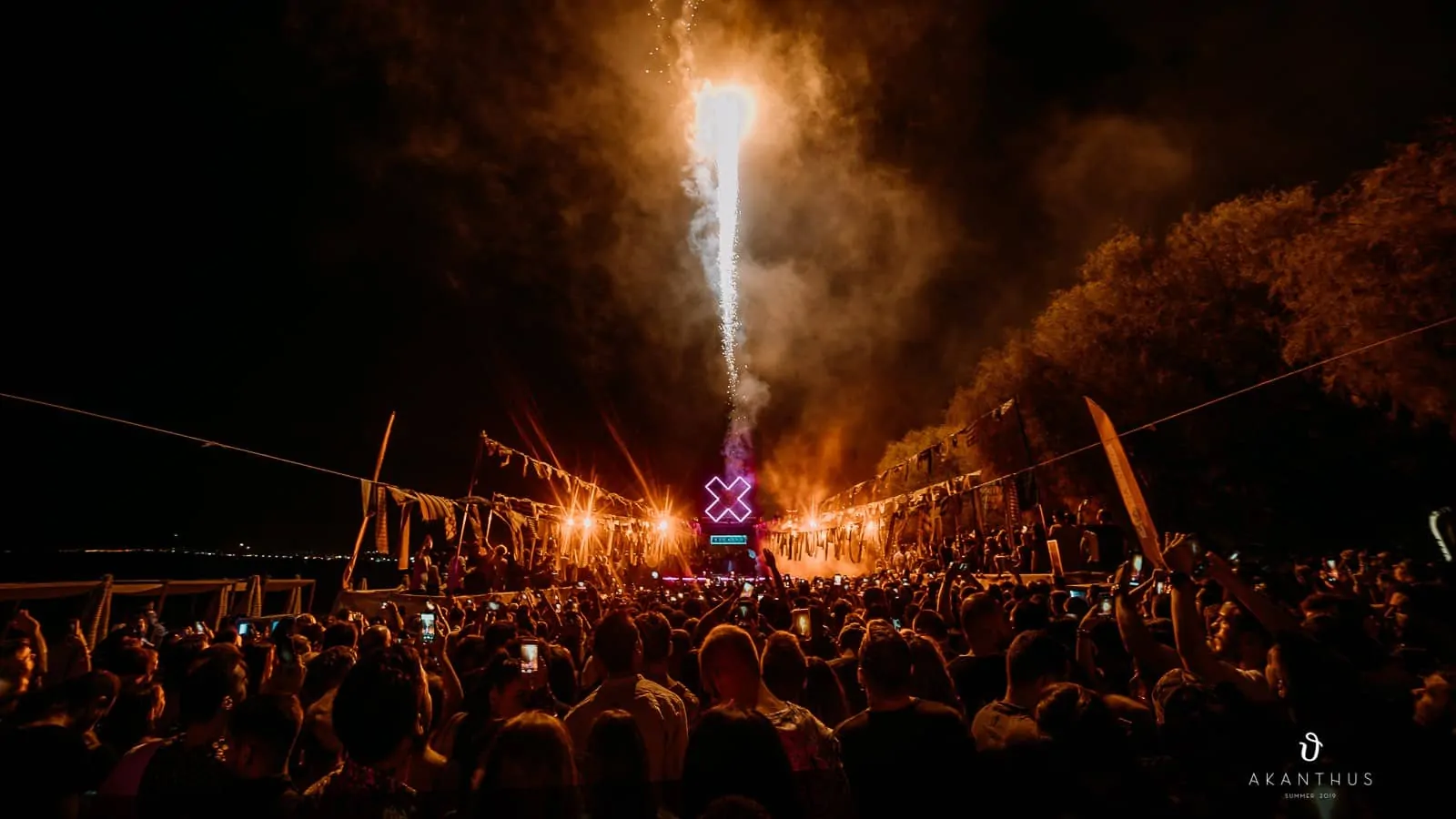 Akanthus Club - Image 2