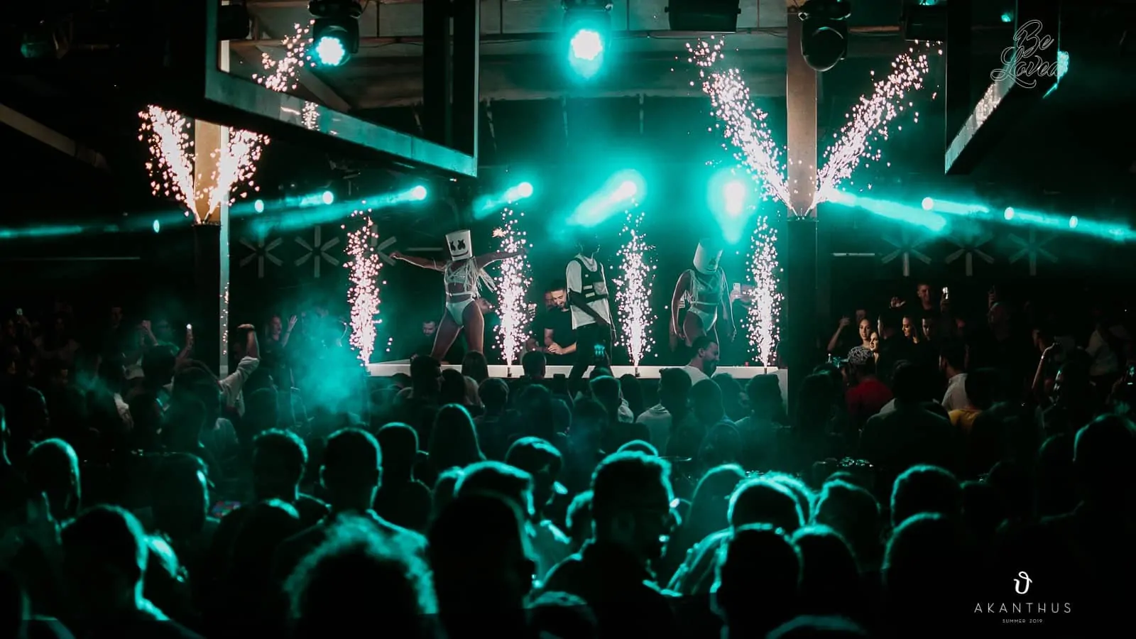 Akanthus Club - Image 4