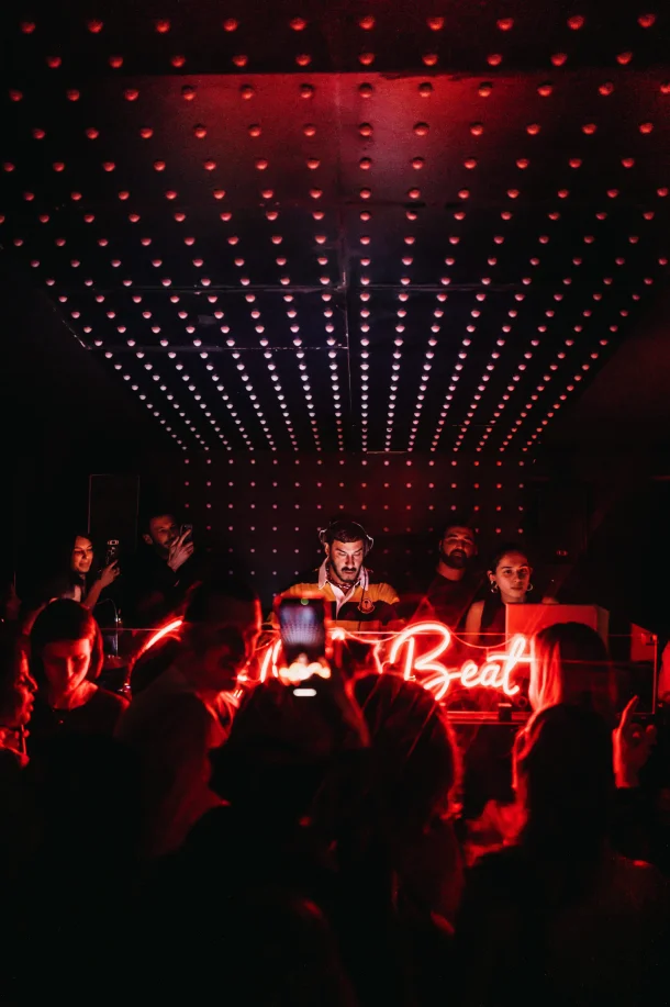 Apophis Club - Image 1