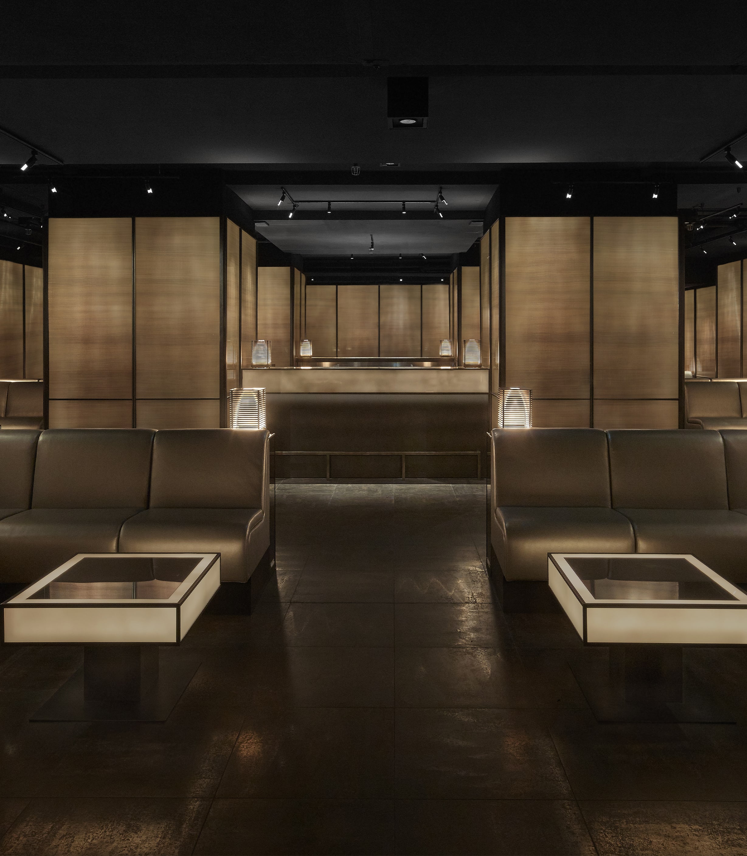 Armani / Privé - Image 1