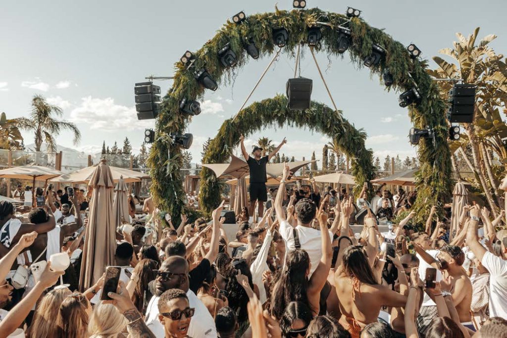 Nao Pool Club - Image 3