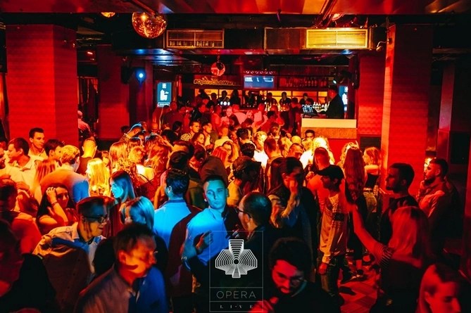 Opera Club - Image 3