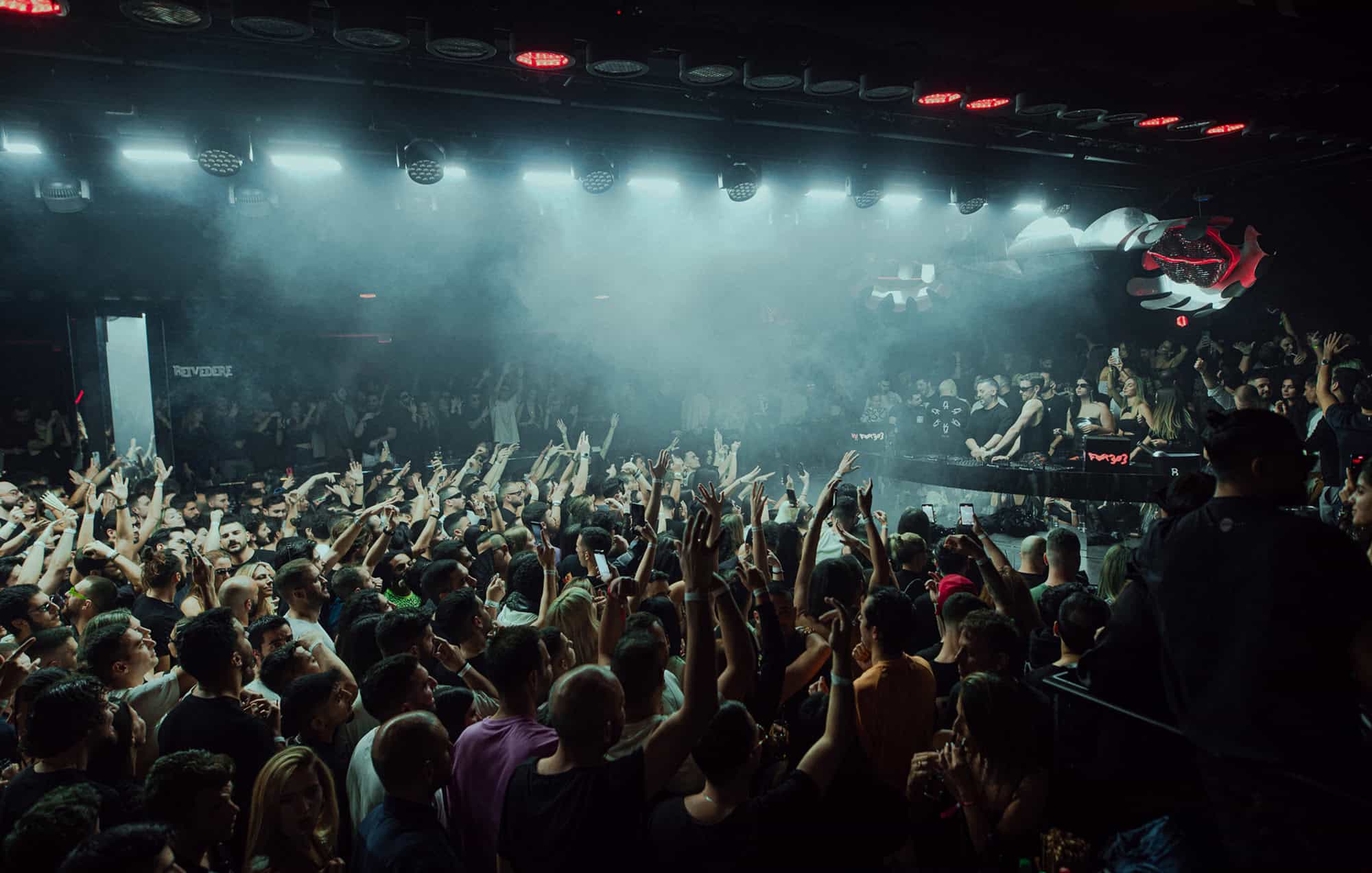 Cozmo Athens - Image 5