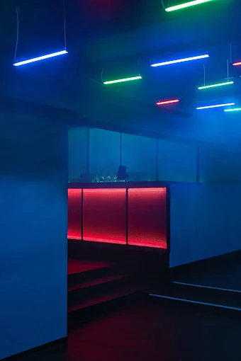 Vacuum Club - Image 3