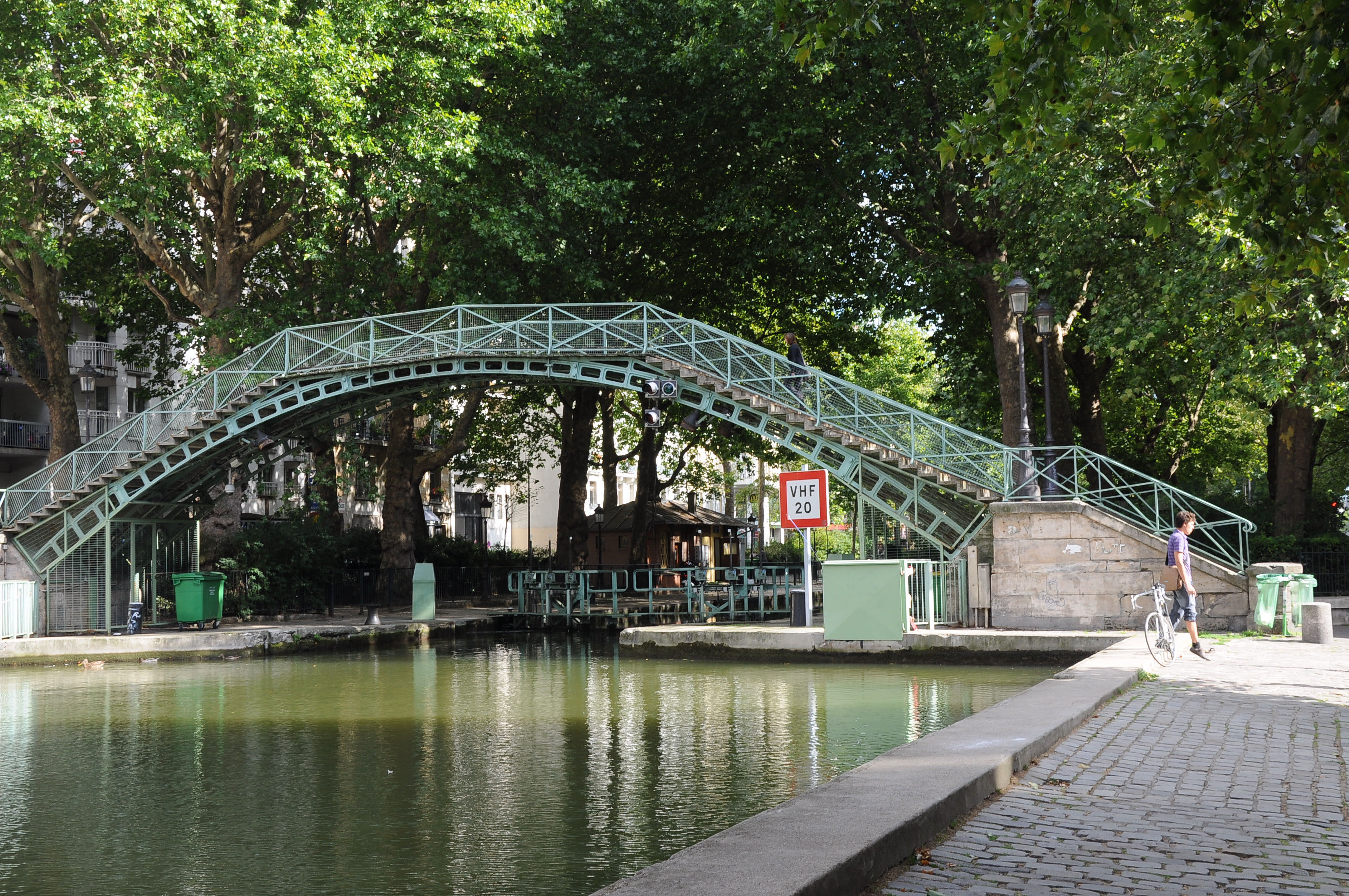 image - Paris Est, du Canal aux Buttes