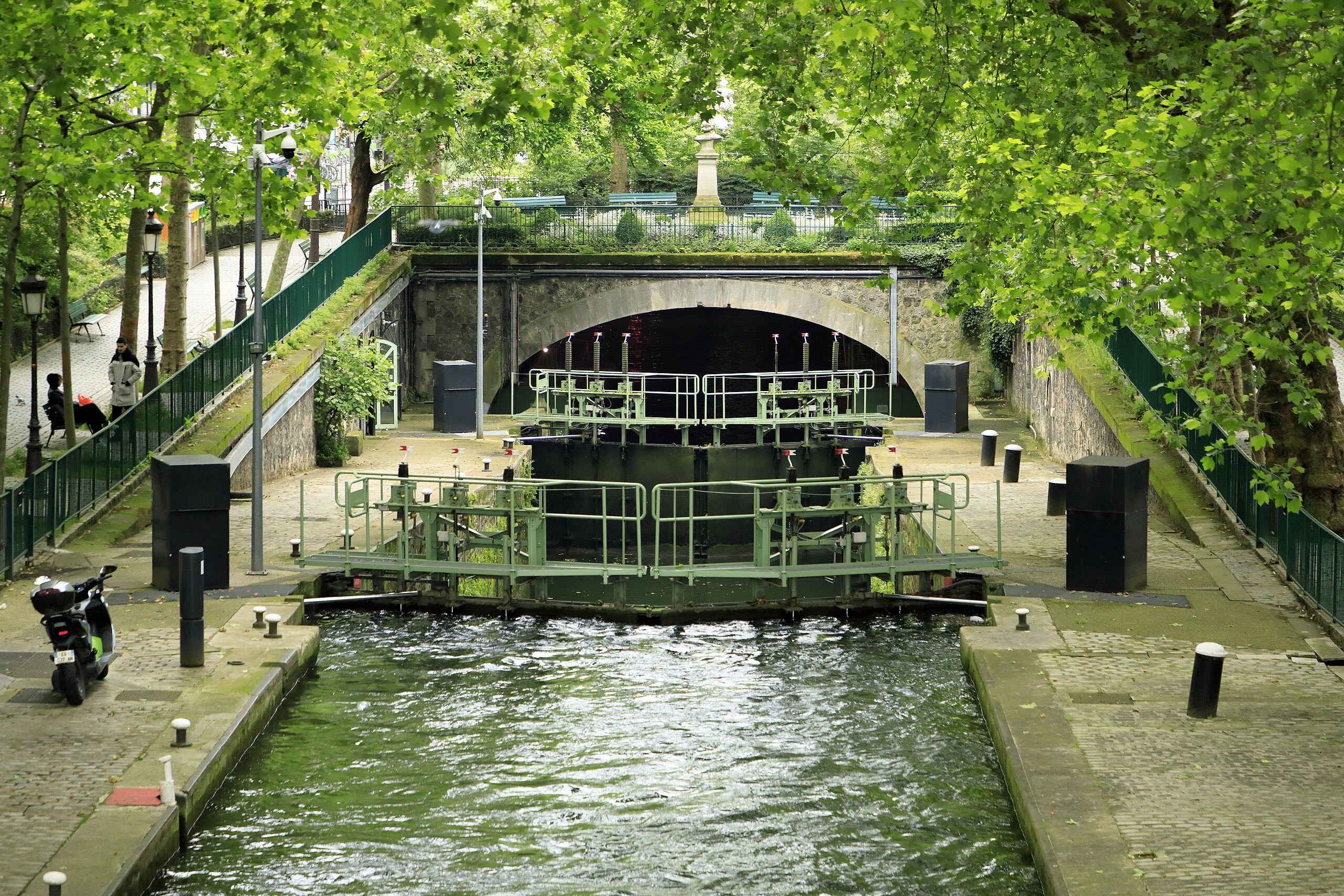 image - Paris Est, du Canal aux Buttes